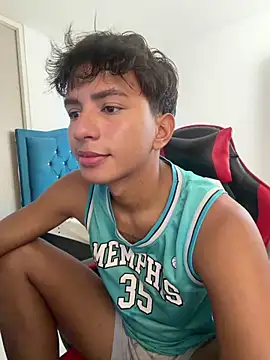 Snapshot of Leonarrrd_01 chatting on March 2026 08:17:01 PM Leonarrrd 01 online show from March 2026 08:17:01 PM