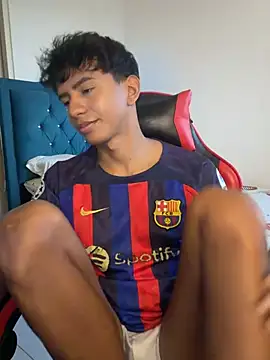 Snapshot of Leonarrrd_01 chatting on March 2026 11:00:02 PM Leonarrrd 01 online show from March 2026 11:00:02 PM