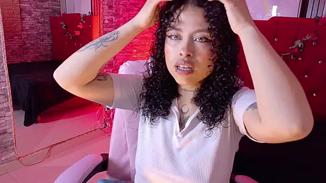 miahernadez303av online show from June 2026 11:52:01 PM