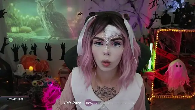 Kerry Kirk online show from October 2025 08:21:02 PM