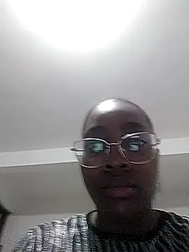 Snapshot of halana_heredia chatting on October 2025 01:41:02 PM halana heredia online show from October 2025 01:41:02 PM
