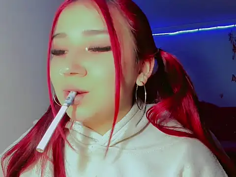 Snapshot of madisonx17 chatting on October 2025 10:19:01 PM madisonx17 online show from October 2025 10:19:01 PM