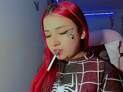 Snapshot of madisonx17 chatting on October 2025 11:51:02 PM madisonx17 online show from October 2025 11:51:02 PM