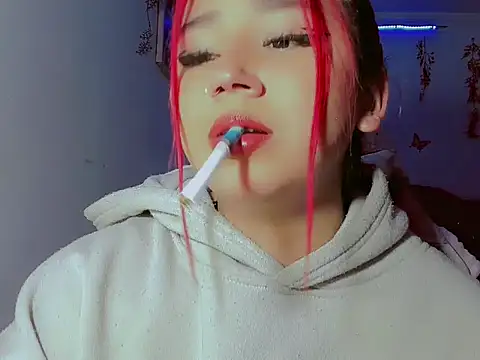 Snapshot of madisonx17 chatting on November 2025 01:38:02 AM madisonx17 online show from November 2025 01:38:02 AM