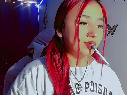 Snapshot of madisonx17 chatting on November 2025 06:31:02 PM madisonx17 online show from November 2025 06:31:02 PM