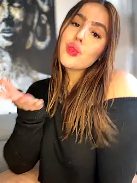 Snapshot of ValerieHilton chatting on October 2025 07:03:02 PM ValerieHilton online show from October 2025 07:03:02 PM