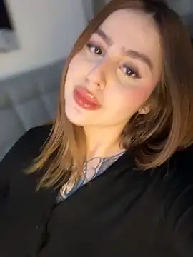 Snapshot of ValerieHilton chatting on November 2025 11:51:01 PM ValerieHilton online show from November 2025 11:51:01 PM