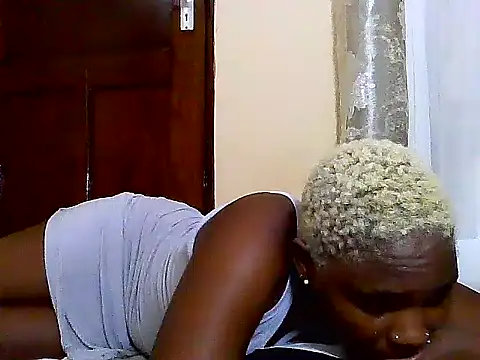 Snapshot of SexyKimberly23 chatting on February 2026 07:43:01 PM SexyKimberly23 online show from February 2026 07:43:01 PM