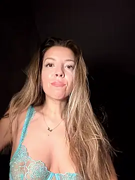 SonyaD  online show from January 2026 04:05:02 AM