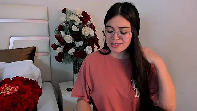 Snapshot of CamilaSofiia chatting on February 2025 10:47:02 PM CamilaSofiia online show from February 2025 10:47:02 PM