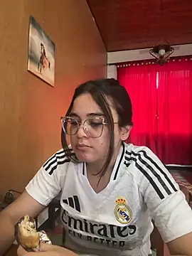 Snapshot of CamilaSofiia chatting on April 2026 09:59:02 PM CamilaSofiia online show from April 2026 09:59:02 PM