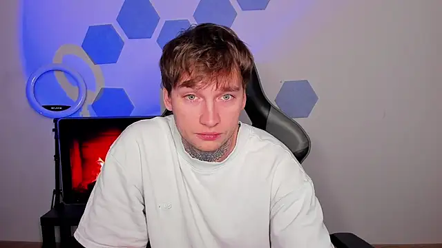 Chris Tyson online show from October 2025 10:04:02 PM