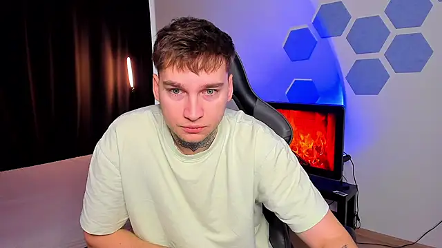 Chris Tyson online show from December 2025 07:16:02 AM