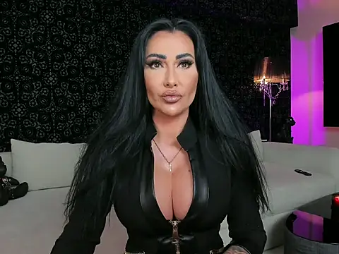 Snapshot of Mistress-Kennya chatting on October 2025 08:09:02 PM Mistress-Kennya online show from October 2025 08:09:02 PM