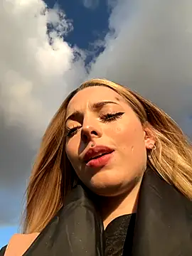 LoraaDoll online show from October 2025 01:12:02 PM