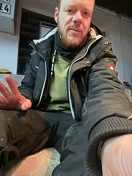 Snapshot of pietpietersen chatting on January 2025 10:35:01 PM pietpietersen online show from January 2025 10:35:01 PM