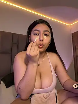 Snapshot of RexxaYBlade chatting on September 2025 05:40:02 PM RexxaYBlade online show from September 2025 05:40:02 PM