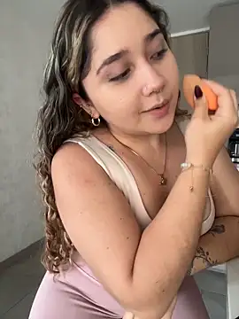 Snapshot of Cherryyquen chatting on February 2026 09:32:01 PM Cherryyquen online show from February 2026 09:32:01 PM