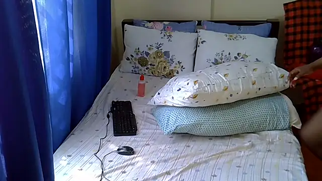 sweet darlli online show from June 2026 07:54:01 AM