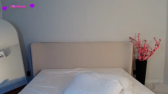 upssnowy online show from January 2026 04:45:02 PM