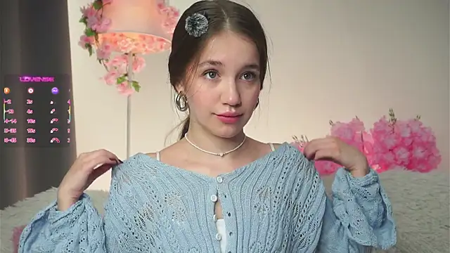 Snapshot of AmiLewis chatting on October 2025 01:14:02 AM AmiLewis online show from October 2025 01:14:02 AM