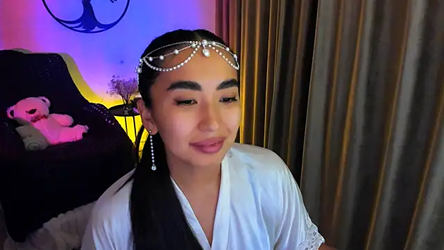 worldofkim online show from November 2025 08:19:01 PM