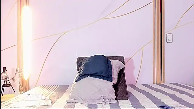 CheryHandsome online show from February 2025 07:21:01 PM