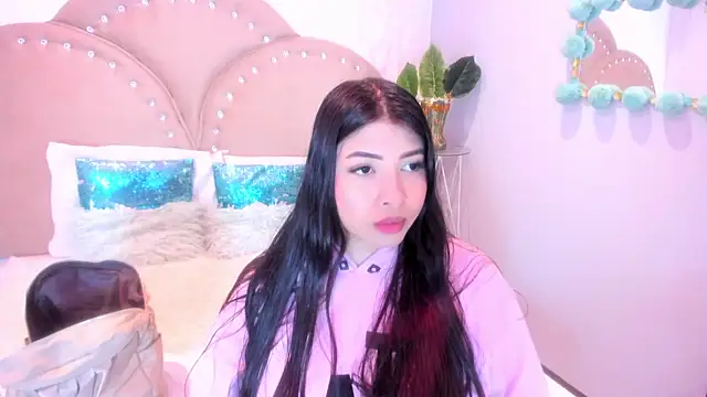 Miia Thompsonn online show from October 2025 03:31:02 AM