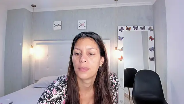 Snapshot of aishawild chatting on September 2025 01:22:01 PM aishawild online show from September 2025 01:22:01 PM