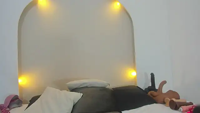 yesica collins01 online show from January 2025 12:31:01 AM