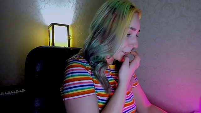 Snapshot of coraline_meow chatting on January 2025 04:41:01 PM coraline meow online show from January 2025 04:41:01 PM