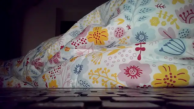 deltaforce1987 online show from December 2024 03:36:02 AM