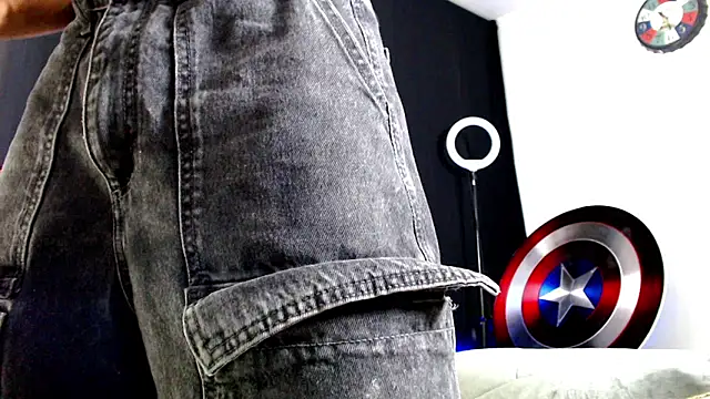 Antonywebb94 online show from November 2025 04:23:02 AM