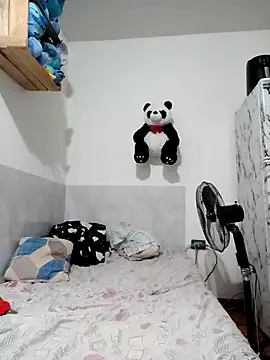 ProfiledSnorting online show from December 2025 08:04:01 PM