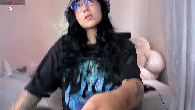 Snapshot of Naomi-Misaki chatting on September 2025 11:32:01 AM Naomi-Misaki online show from September 2025 11:32:01 AM