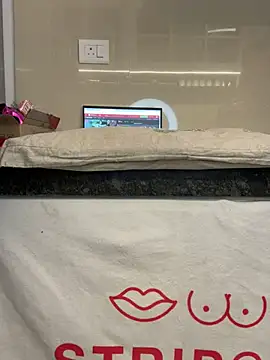 Miss  Malaika online show from March 2025 01:08:01 PM