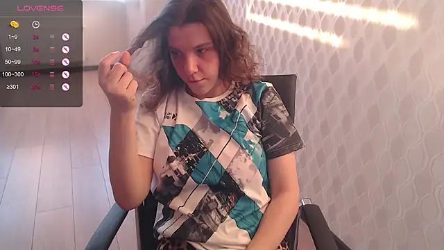 Snapshot of LisaHeart chatting on February 2026 01:51:01 PM LisaHeart online show from February 2026 01:51:01 PM