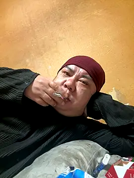 punk0805 online show from December 2025 11:17:01 AM