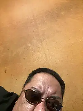 punk0805 online show from April 2026 03:36:01 PM