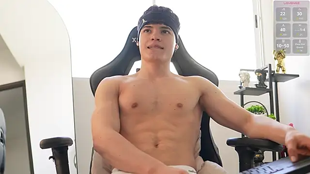 Snapshot of Max_cortes1 chatting on October 2025 04:51:02 PM Max cortes1 online show from October 2025 04:51:02 PM