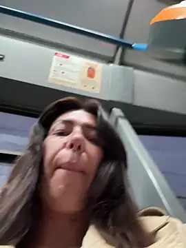 Snapshot of eveangelll chatting on October 2025 03:59:02 AM eveangelll online show from October 2025 03:59:02 AM