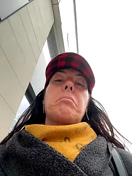 Snapshot of eveangelll chatting on October 2025 08:37:01 AM eveangelll online show from October 2025 08:37:01 AM