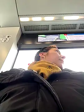 Snapshot of eveangelll chatting on October 2025 06:58:02 AM eveangelll online show from October 2025 06:58:02 AM