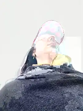 Snapshot of eveangelll chatting on October 2025 07:58:01 AM eveangelll online show from October 2025 07:58:01 AM