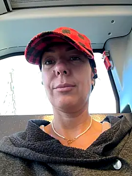 Snapshot of eveangelll chatting on November 2025 08:04:02 AM eveangelll online show from November 2025 08:04:02 AM