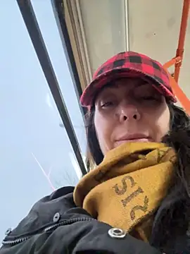 Snapshot of eveangelll chatting on November 2025 05:06:01 AM eveangelll online show from November 2025 05:06:01 AM