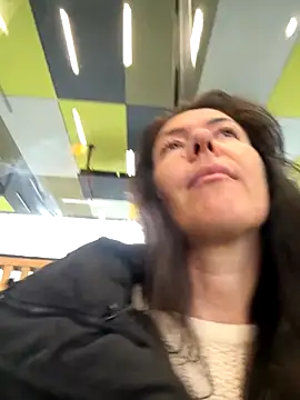 Snapshot of eveangelll chatting on November 2025 08:03:02 AM eveangelll online show from November 2025 08:03:02 AM