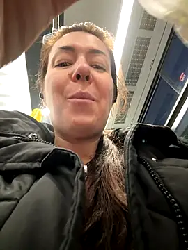 Snapshot of eveangelll chatting on November 2025 04:58:02 AM eveangelll online show from November 2025 04:58:02 AM