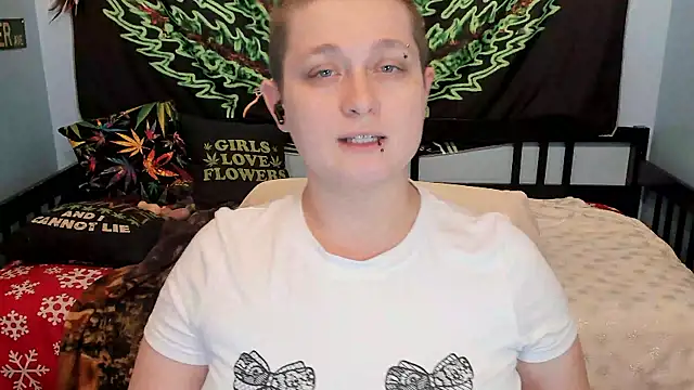 Snapshot of Chloenightmare chatting on September 2025 10:41:01 AM Chloenightmare online show from September 2025 10:41:01 AM