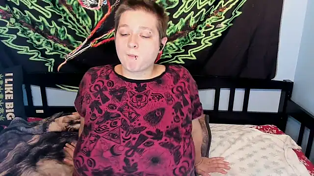 Snapshot of Chloenightmare chatting on November 2025 09:28:01 PM Chloenightmare online show from November 2025 09:28:01 PM